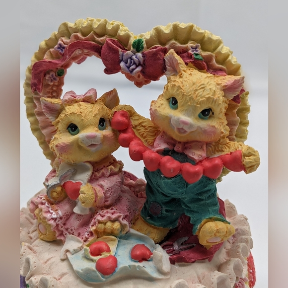 Musical centerpiece - valentine's - Picture 5 of 10